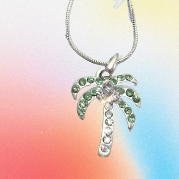 Peridot Palm Tree Pendant - Picture 3 of 8
